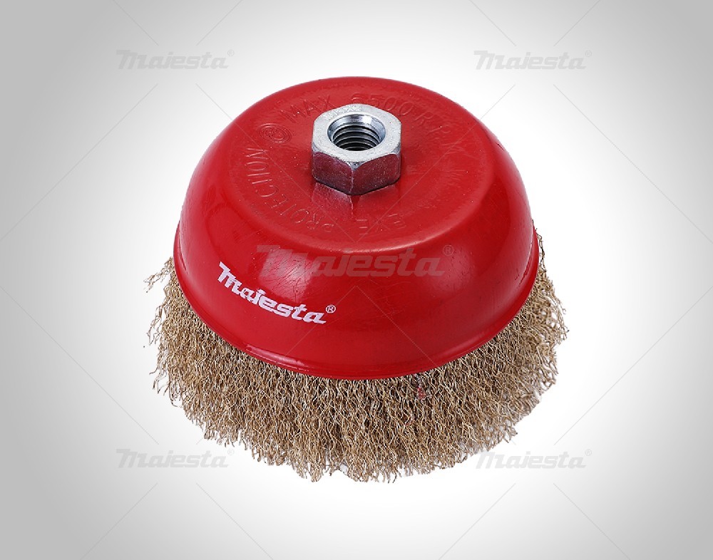 WIRE CUP BRUSH WITH NUT