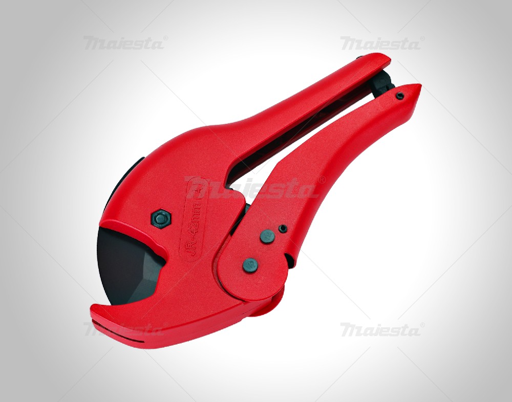 PIPE CUTTER