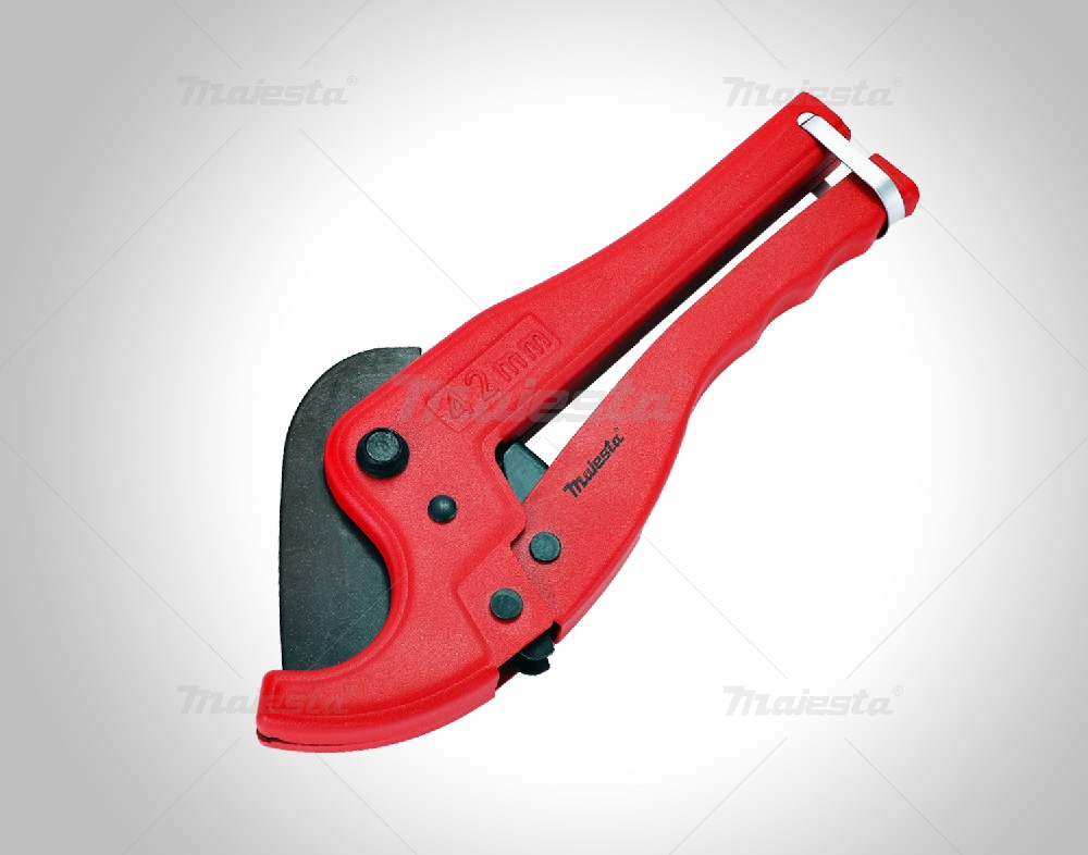 PIPE CUTTER
