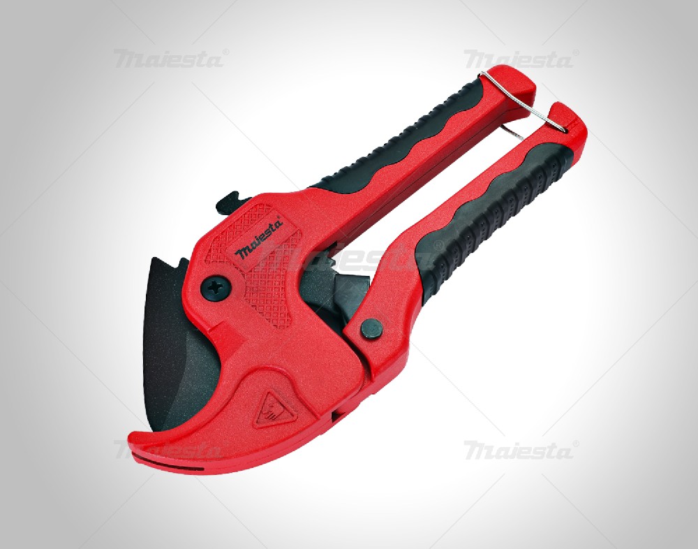 PIPE CUTTER